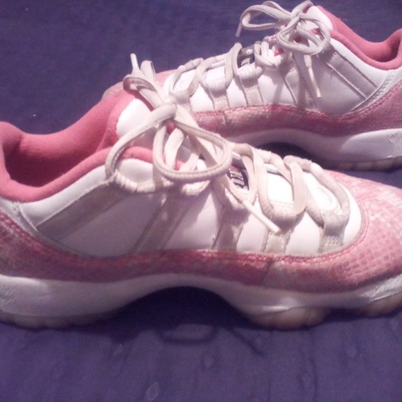 Jordan Shoes - Jordan 11 "Pink Snakeskin"